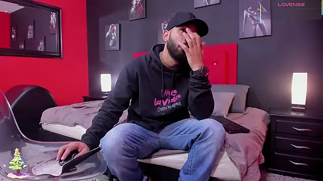 Thiagogomez online show from 4, 12, 2025