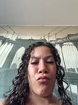 Snapshot of Bigbuttbrooklynn chatting on 28, 4, 2026 Bigbuttbrooklynn online show from 28, 4, 2026