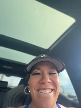 Snapshot of Bigbuttbrooklynn chatting on 10, 6, 2026 Bigbuttbrooklynn online show from 10, 6, 2026