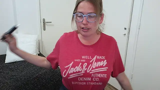 Snapshot of cumfun chatting on 29, 4, 2026 cumfun online show from 29, 4, 2026