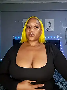 Snapshot of Toya_P chatting on 8, 7, 2026 Toya P online show from 8, 7, 2026