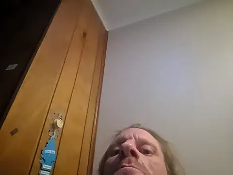 Travislovescum online show from 6, 10, 2025