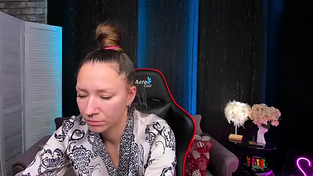 SarahCoksss online show from 4, 12, 2025