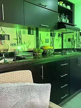 Mau White online show from 10, 12, 2024