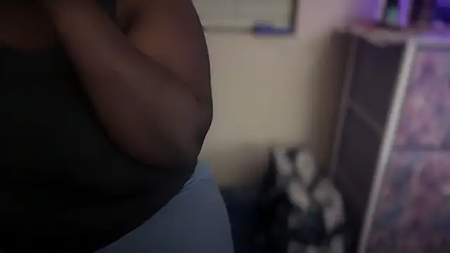 Snapshot of Yagurl__west chatting on 12, 2, 2025 Yagurl west online show from 12, 2, 2025