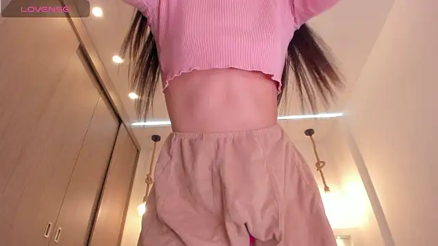 Snapshot of ambar-adaams chatting on 23, 1, 2025 ambar-adaams online show from 23, 1, 2025