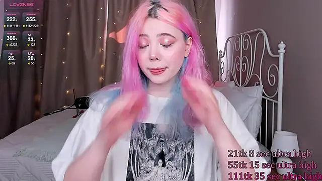   KawaiiYuki   online show from 22, 3, 2025