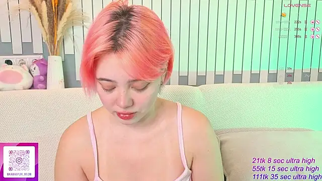   KawaiiYuki   online show from 4, 10, 2025