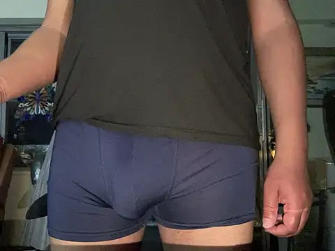 Snapshot of ThickDick_Daddy chatting on 15, 4, 2026 ThickDick Daddy online show from 15, 4, 2026