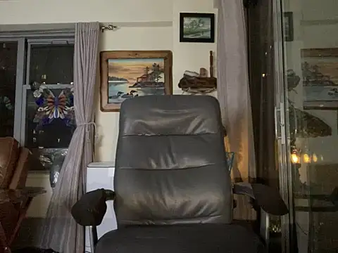 Snapshot of ThickDick_Daddy chatting on 21, 4, 2026 ThickDick Daddy online show from 21, 4, 2026