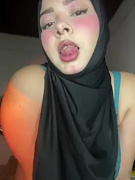 Snapshot of aneesa_darzi chatting on 20, 3, 2025 aneesa darzi online show from 20, 3, 2025