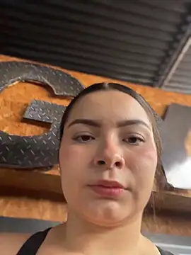 Snapshot of aneesa_darzi chatting on 2, 2, 2026 aneesa darzi online show from 2, 2, 2026