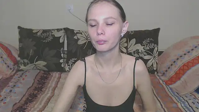 Snapshot of Nika_Shiny chatting on 12, 12, 2024 Nika Shiny online show from 12, 12, 2024