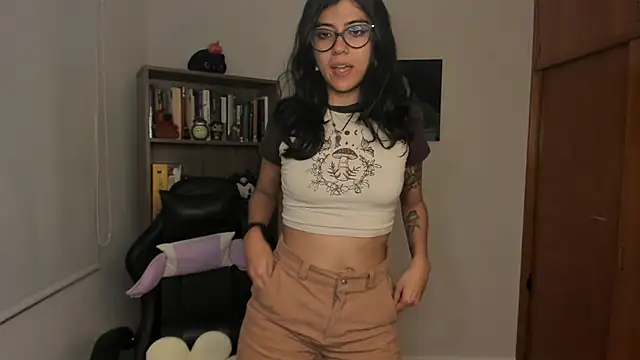 Snapshot of valerie__skyy chatting on 16, 1, 2026 valerie skyy online show from 16, 1, 2026
