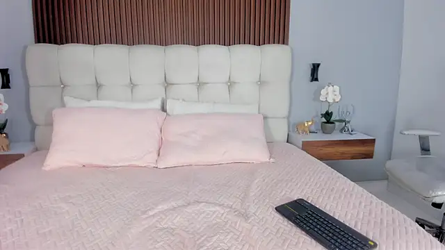 sofi potter  online show from 13, 4, 2026