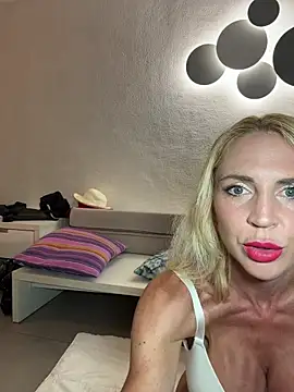 Snapshot of Kate-monroe chatting on 6, 7, 2026 Kate-monroe online show from 6, 7, 2026