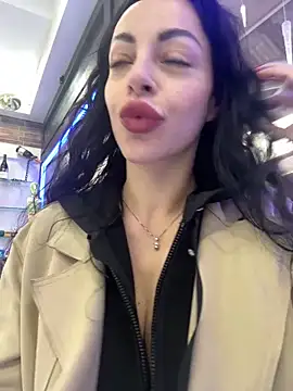 Chloe Ricci online show from 31, 3, 2026