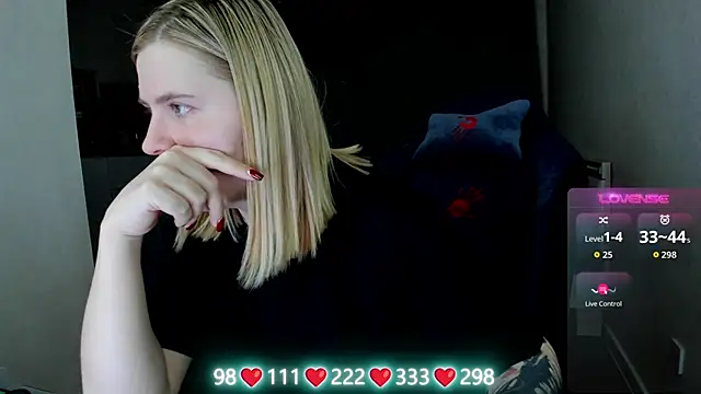 Olivia Munk online show from 9, 4, 2026