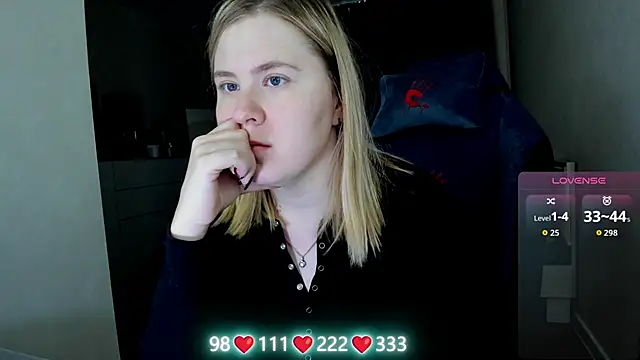 Snapshot of Olivia_Munk chatting on 13, 6, 2026 Olivia Munk online show from 13, 6, 2026