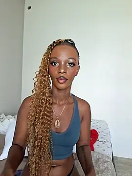 Kamdollie online show from 28, 11, 2025