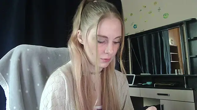 Snapshot of Aqualen chatting on 15, 5, 2026 Aqualen online show from 15, 5, 2026