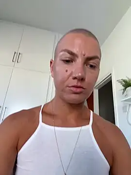 Snapshot of PaulinaSchubert1 chatting on 21, 5, 2026 PaulinaSchubert1 online show from 21, 5, 2026