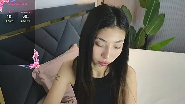 TrishaRey online show from 25, 11, 2025