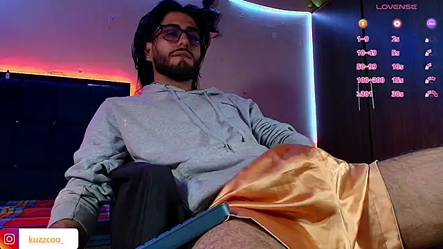 kuzzcoo online show from 19, 2, 2026