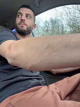 ElChapoGuzman95 online show from 9, 4, 2026