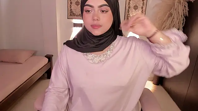 shayla 18 online show from 15, 4, 2026