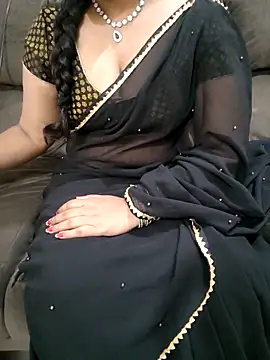 Snapshot of Mounika25 chatting on 21, 4, 2026 Mounika25 online show from 21, 4, 2026