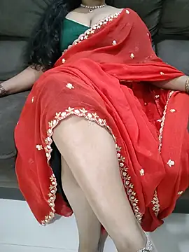 Snapshot of Mounika25 chatting on 7, 8, 2026 Mounika25 online show from 7, 8, 2026