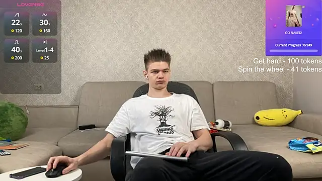 Snapshot of dantebigboi300 chatting on 2, 12, 2024 dantebigboi300 online show from 2, 12, 2024