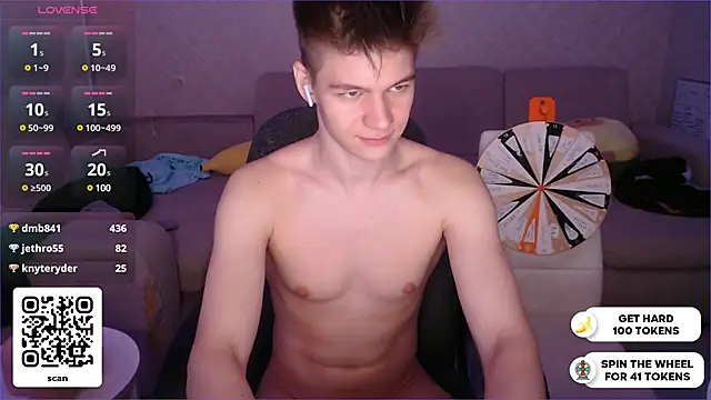 Snapshot of dantebigboi300 chatting on 12, 12, 2024 dantebigboi300 online show from 12, 12, 2024