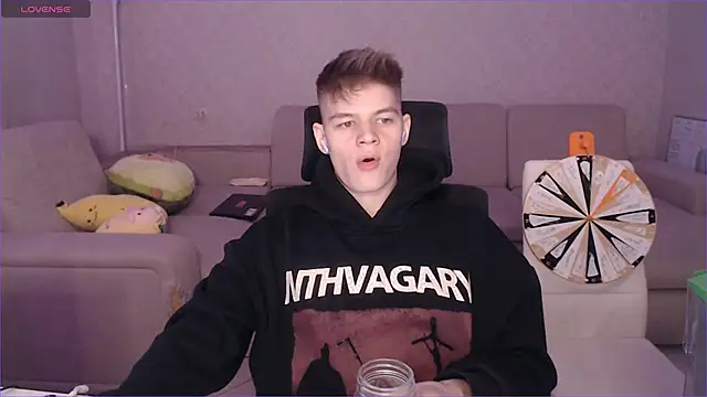 Snapshot of dantebigboi300 chatting on 23, 12, 2024 dantebigboi300 online show from 23, 12, 2024