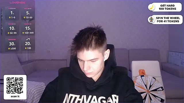 Snapshot of dantebigboi300 chatting on 7, 1, 2025 dantebigboi300 online show from 7, 1, 2025