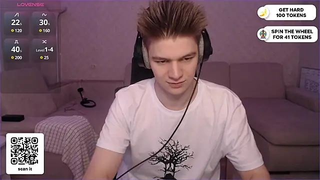 Snapshot of dantebigboi300 chatting on 11, 1, 2025 dantebigboi300 online show from 11, 1, 2025