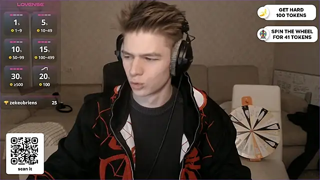 Snapshot of dantebigboi300 chatting on 12, 1, 2025 dantebigboi300 online show from 12, 1, 2025