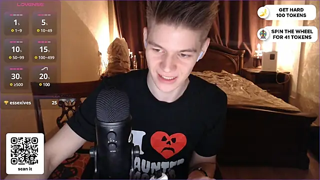 Snapshot of dantebigboi300 chatting on 1, 2, 2025 dantebigboi300 online show from 1, 2, 2025