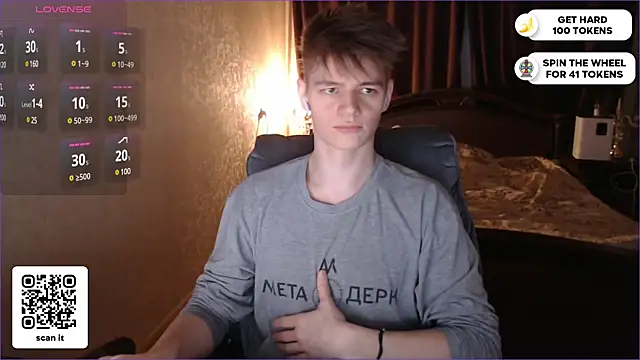 Snapshot of dantebigboi300 chatting on 5, 2, 2025 dantebigboi300 online show from 5, 2, 2025