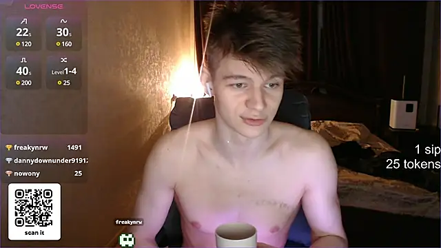 Snapshot of dantebigboi300 chatting on 9, 2, 2025 dantebigboi300 online show from 9, 2, 2025