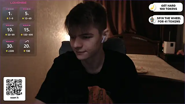 Snapshot of dantebigboi300 chatting on 10, 2, 2025 dantebigboi300 online show from 10, 2, 2025