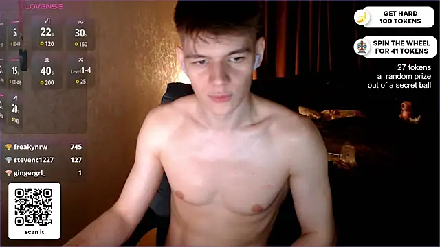 Snapshot of dantebigboi300 chatting on 18, 2, 2025 dantebigboi300 online show from 18, 2, 2025