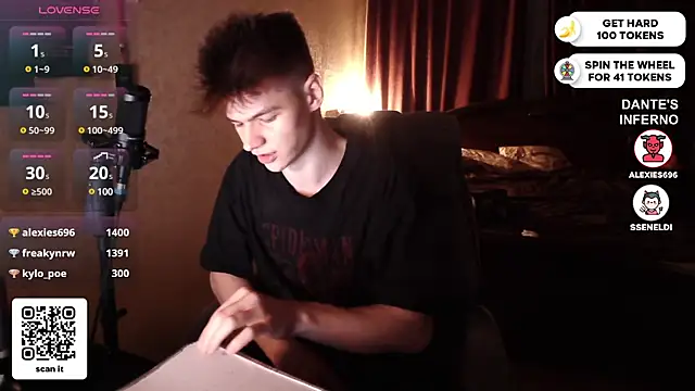 Snapshot of dantebigboi300 chatting on 24, 2, 2025 dantebigboi300 online show from 24, 2, 2025