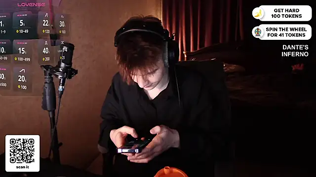 Snapshot of dantebigboi300 chatting on 25, 2, 2025 dantebigboi300 online show from 25, 2, 2025