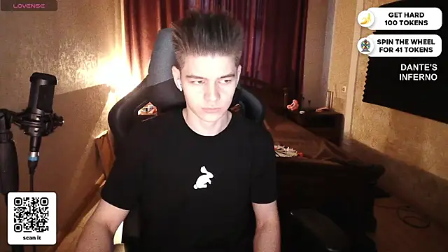 Snapshot of dantebigboi300 chatting on 4, 3, 2025 dantebigboi300 online show from 4, 3, 2025