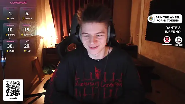 Snapshot of dantebigboi300 chatting on 7, 3, 2025 dantebigboi300 online show from 7, 3, 2025