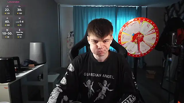 Snapshot of dantebigboi300 chatting on 13, 10, 2025 dantebigboi300 online show from 13, 10, 2025