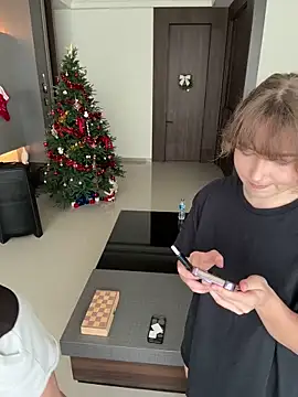 Nura n Sarah online show from 5, 2, 2026