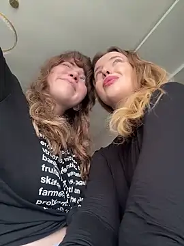 Nura n Sarah online show from 15, 4, 2026